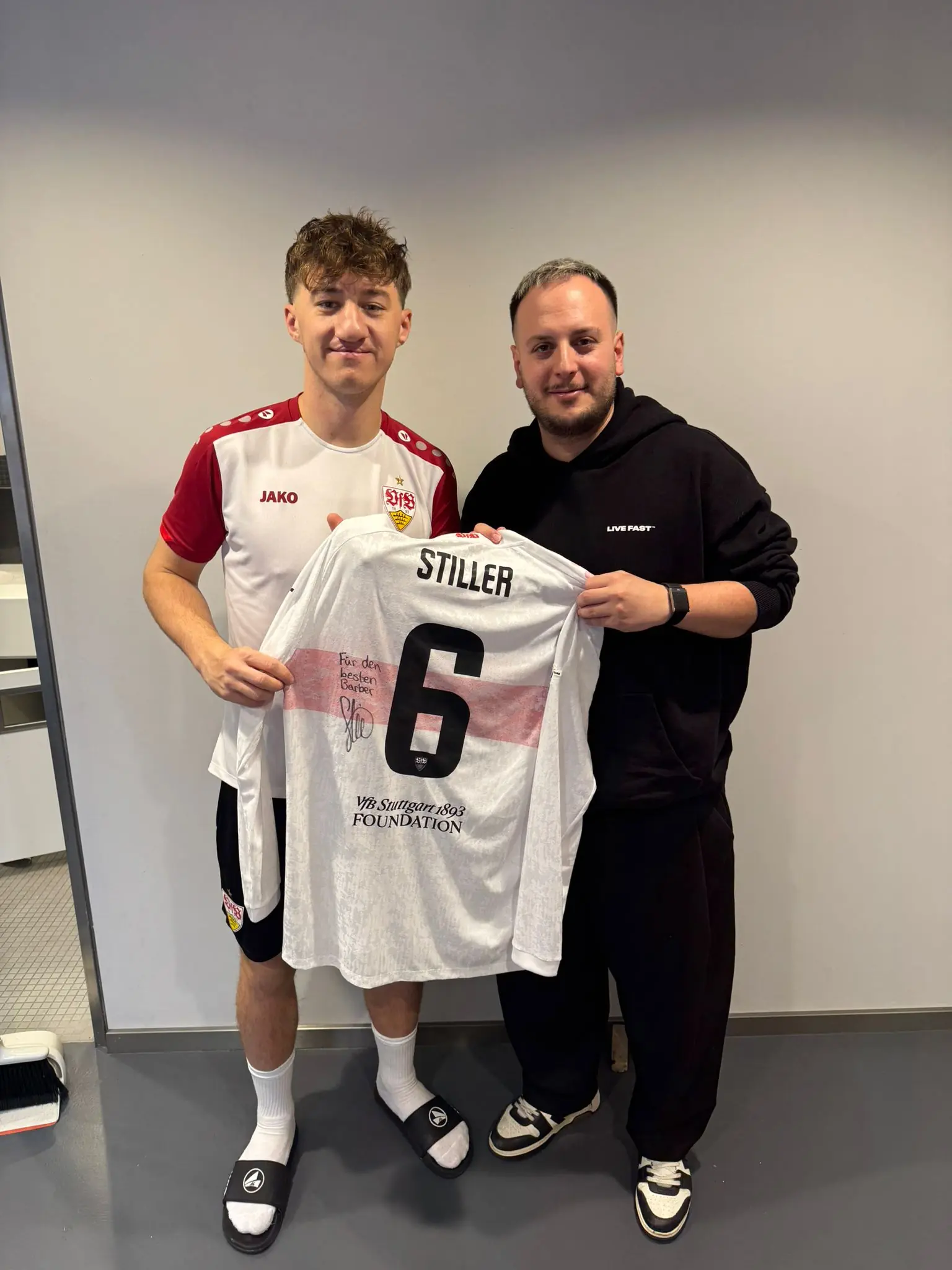 COBAN STUDIO mit Fußballer: Angelo Stiller